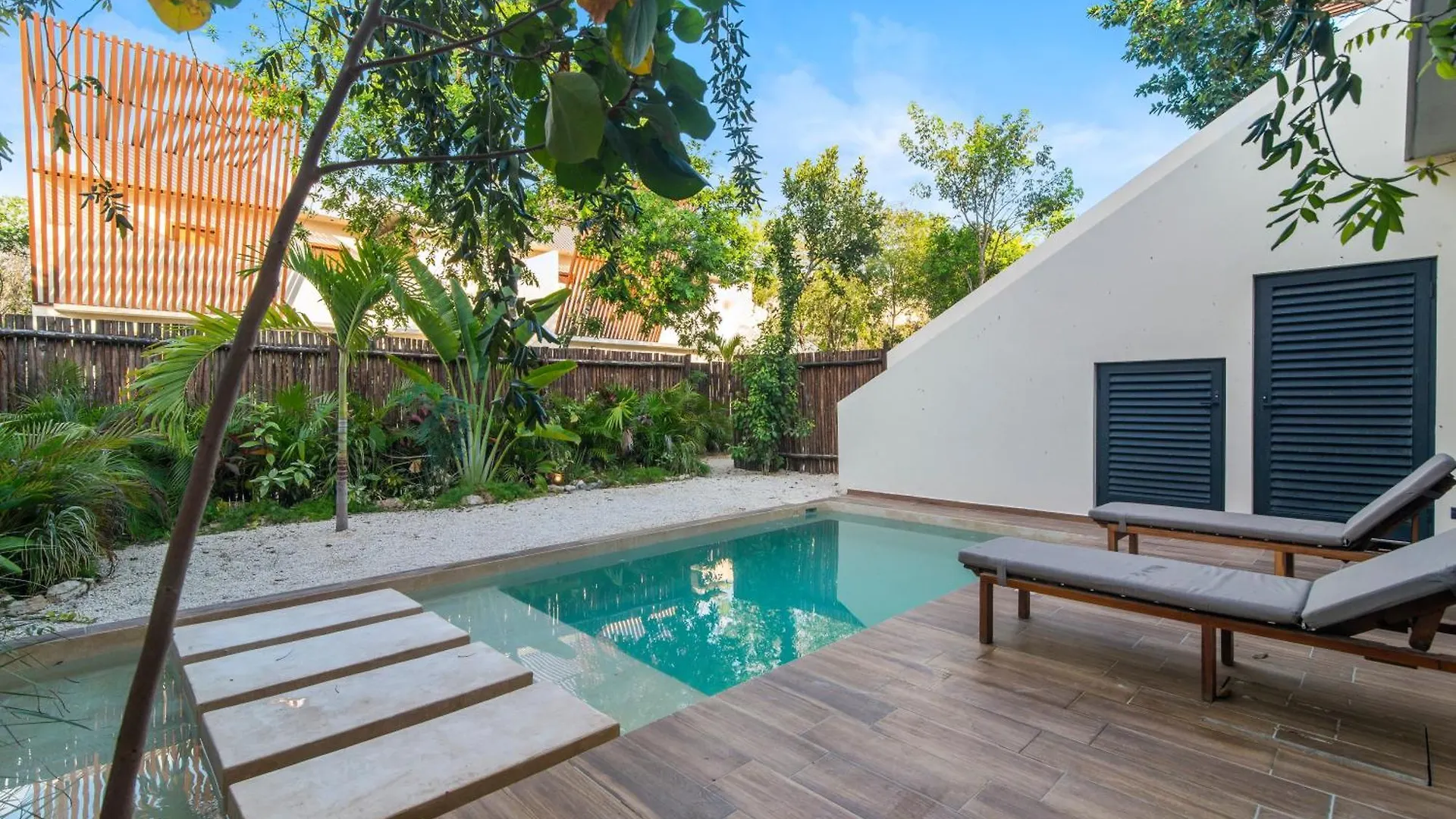 トゥルム La Veleta Getaway At Asana Leaf House Sleeps 12ヴィラ 0*,  メキシコ