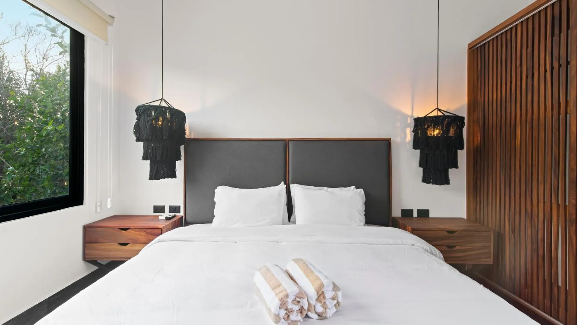 トゥルム La Veleta Getaway At Asana Leaf House Sleeps 12ヴィラ 別荘