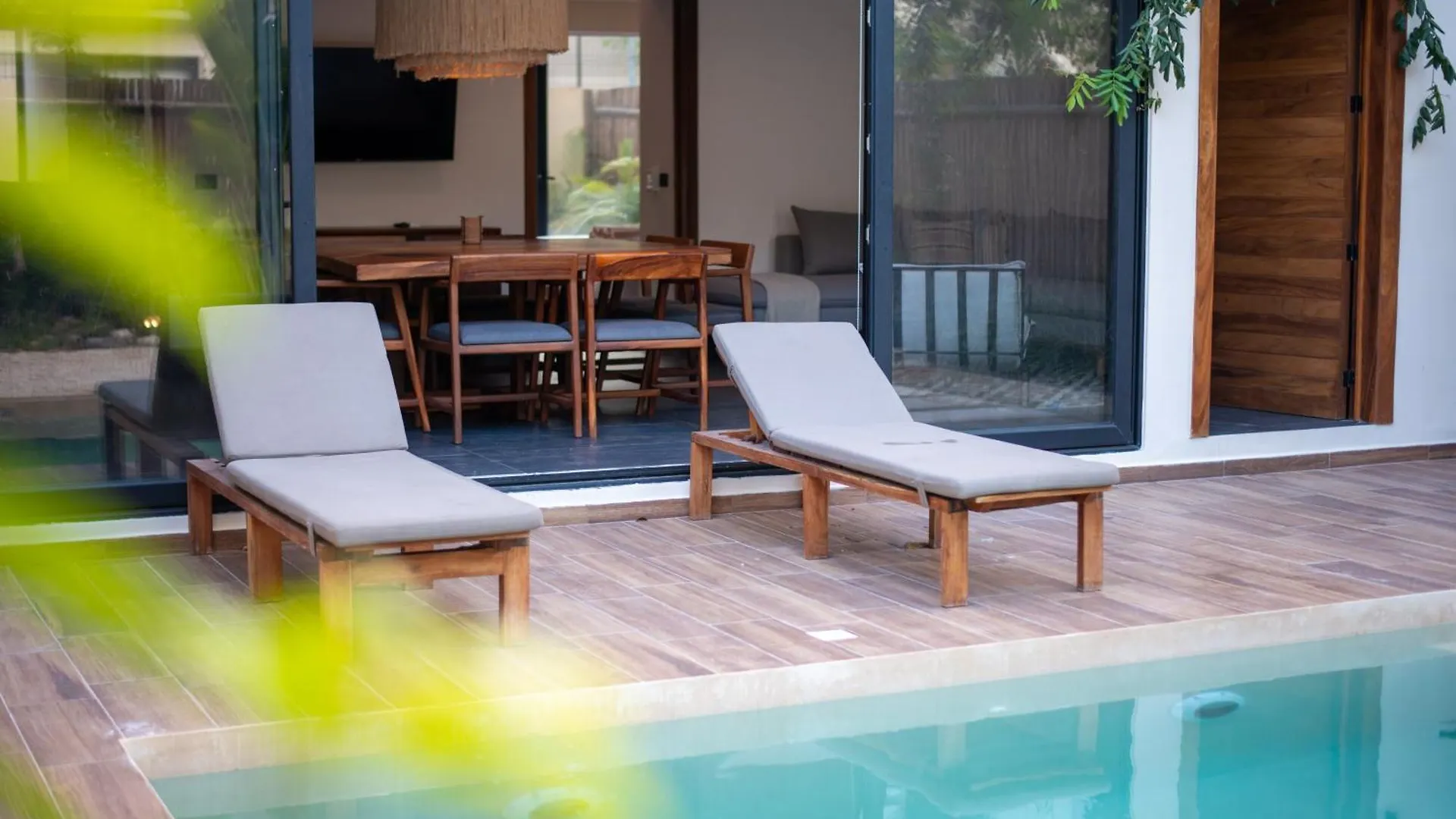 トゥルム La Veleta Getaway At Asana Leaf House Sleeps 12ヴィラ 別荘